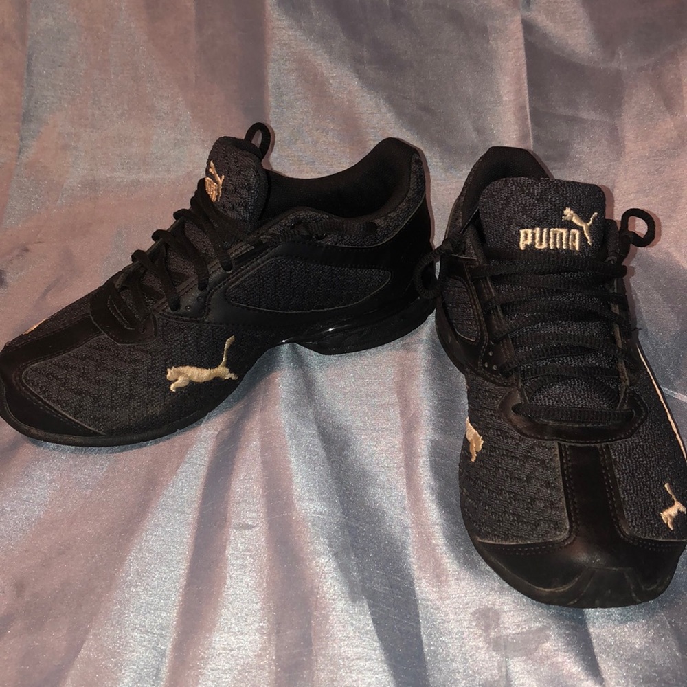 Women’s shoes